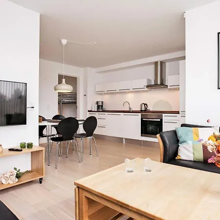 4 Person In Bogense-by Traum *